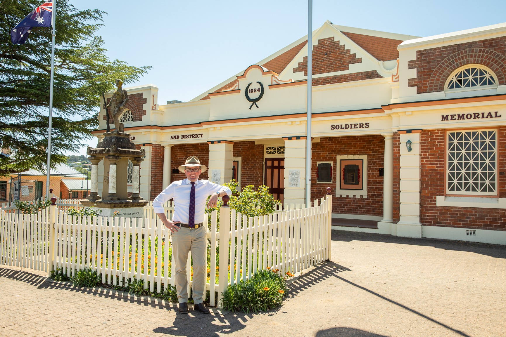 440,000 IMPROVES ACCOUSTICS AT TENTERFIELD MEMORIAL HALL Adam Marshall